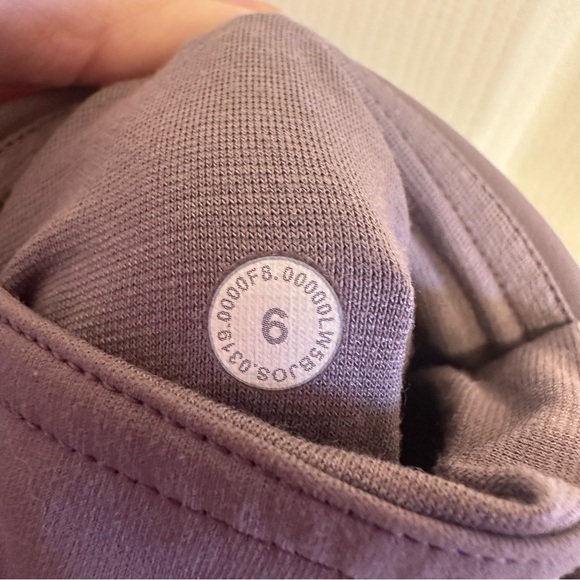 Lululemon Train Times Pant 25" Frosted Mulberry Size 6 - Picture 7 of 9